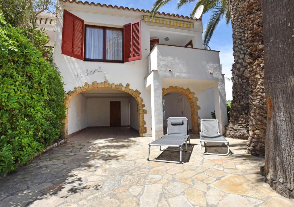 Torredembarra House | Holiday Home Laurel by Interhome