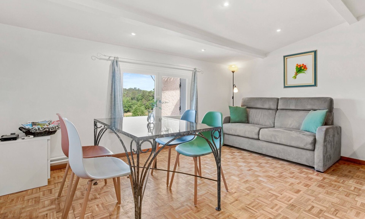 Bras House | Holiday Home “Le Mas” with Shared Pool, Wi-Fi and Air Conditioning