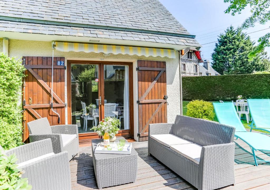 Villers-sur-Mer House | Holiday Home Le Pré Verger-2 by Interhome