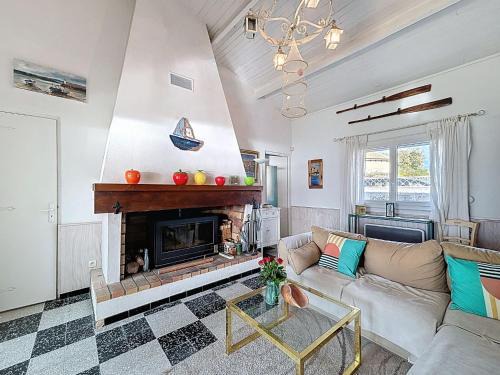 Perols House | Holiday Home Les cabanes de Pérols by Interhome