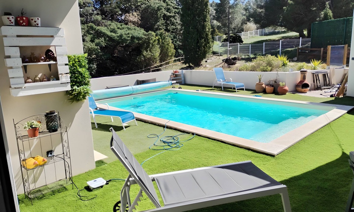 Treilles House | Holiday Home Les Garrigues with Private Pool, Wi-Fi, and Air Conditioning