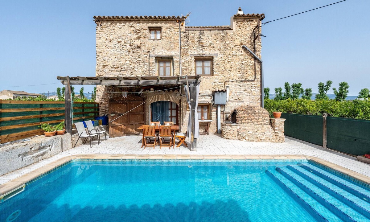 Tortosa House | Holiday Home 'Lo Molí De La Jòrdia' with Private Pool, Wi-Fi and Air Conditioning