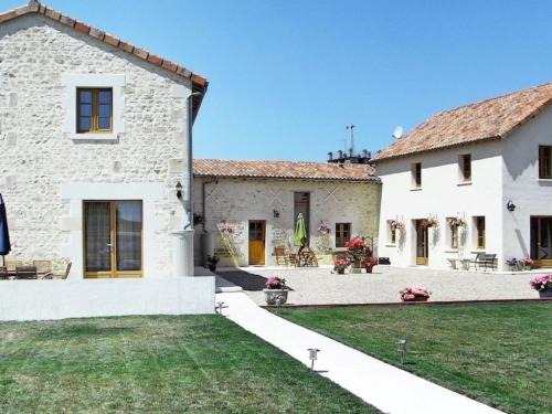 Berrie House | Holiday Home Loire Escapes - Gites für Selbstversorger auf dem Lande in Frankreich - ein fri by Interhome