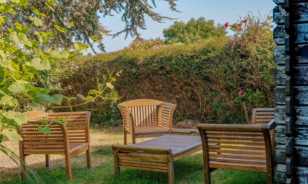 Cancale House | Holiday Home 'Maison Chaleureuse Cancale' with Private Terrace and Private Garden