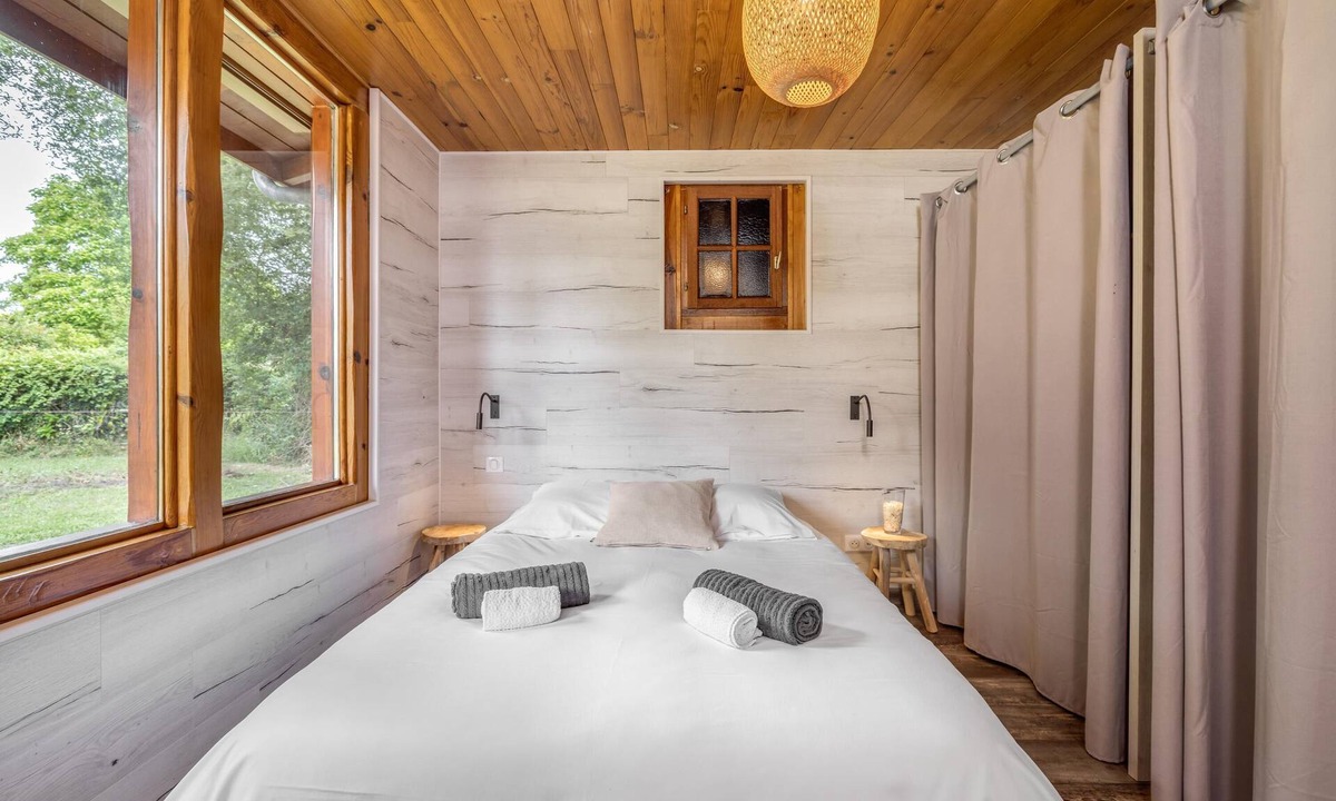 Gastes House | Holiday Home 'Maison Typique Landaise' with Garden & Wi-Fi