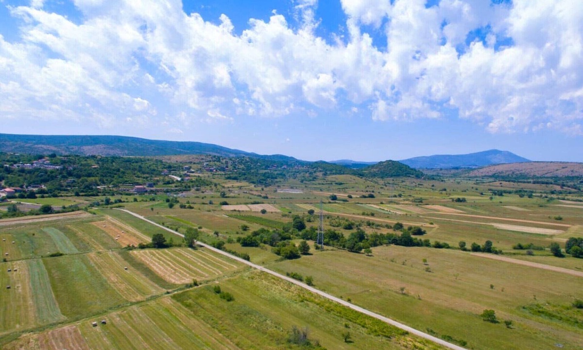 Cavoglave House | Holiday Home Marana - Five Bedroom Holiday Home