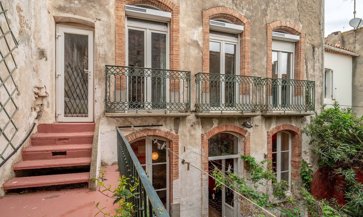 La Palme House | Holiday Home 'Massenet' with Shared Terrace, Private Garden and Wi-Fi
