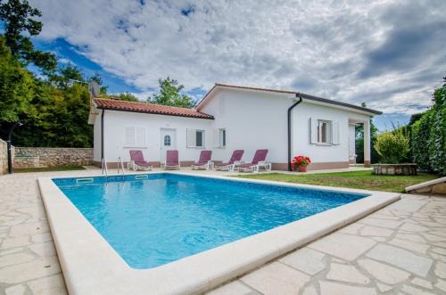 Marceljani House | Holiday Home Mia by 22Estates