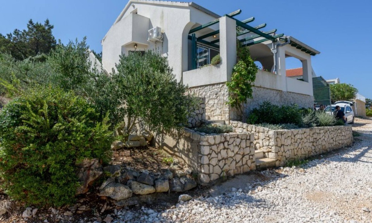 Veli Rat House | Holiday Home Mirta - Two Bedroom Villa with Sea view