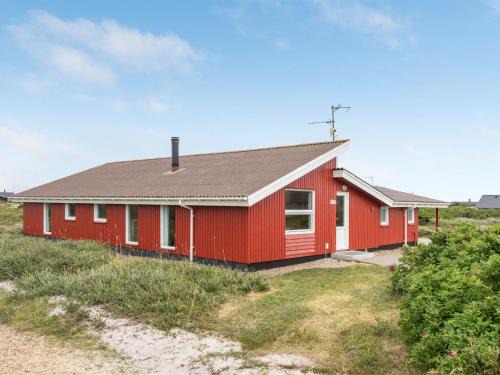 Klegod Strand House | Holiday Home Mogens - from the sea by Interhome