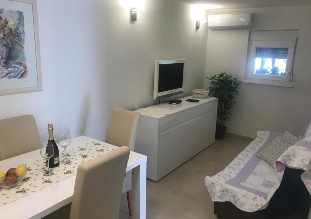 Cove Makarac (Milna) House | Holiday home Nadi - cosy & quiet