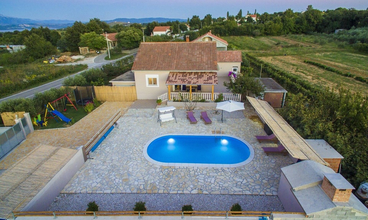 Posedarje House | Holiday Home near Zadar with Private Pool