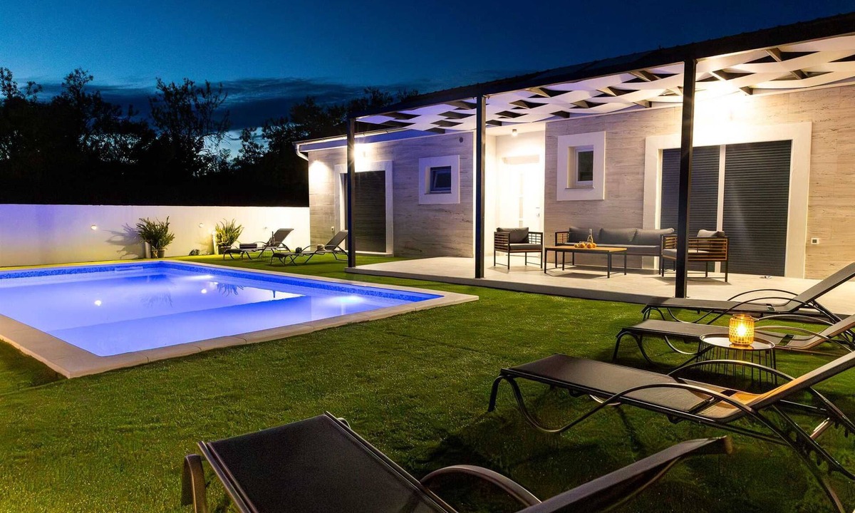 Stankovci Villa | Holiday home Nena with pool I Pet friendly
