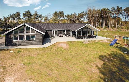 Bedegaard House | Holiday Home Nexø With Fireplace 04