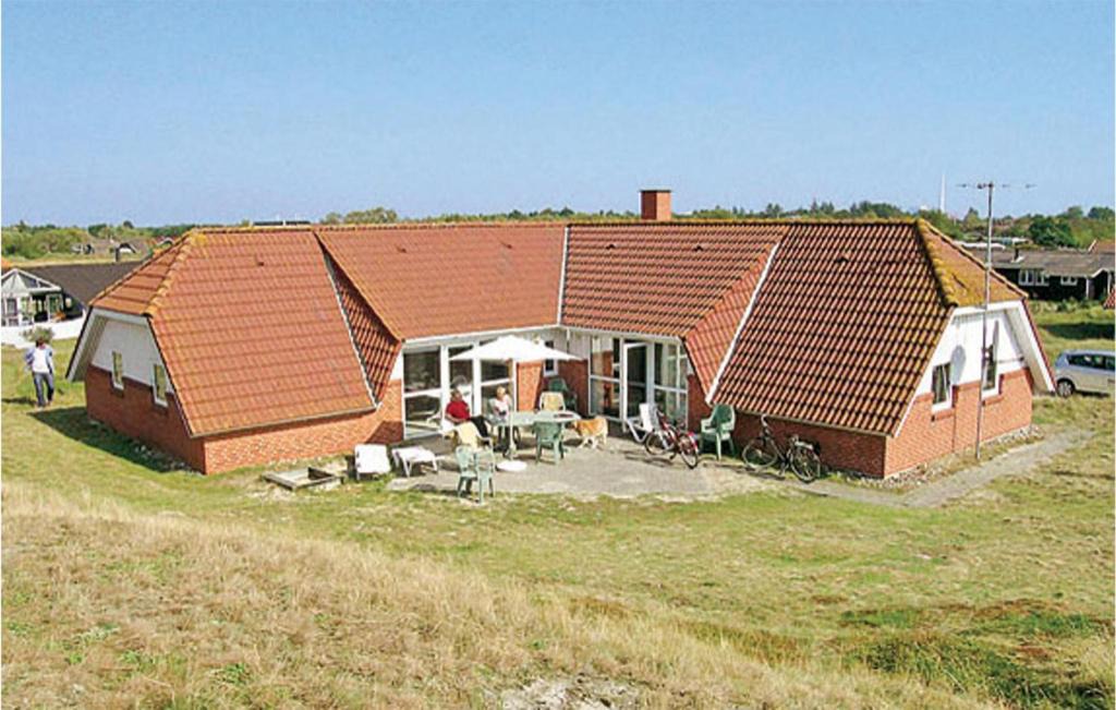 Rindby Strand House | Holiday Home Norges Fjelde Fanø V
