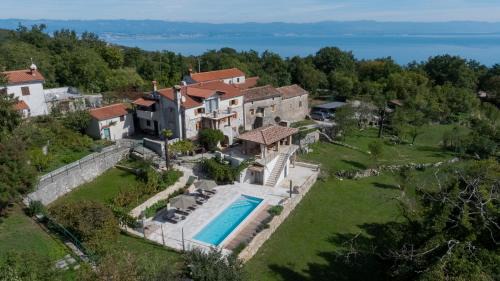 Moscenicka Draga House | Holiday Home Oliti with Pool