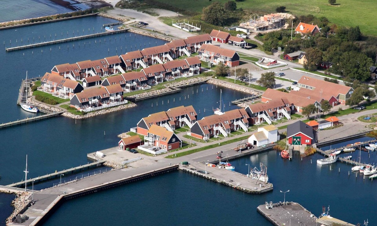 Borre Apartment | Holiday home on a holiday park in Borre