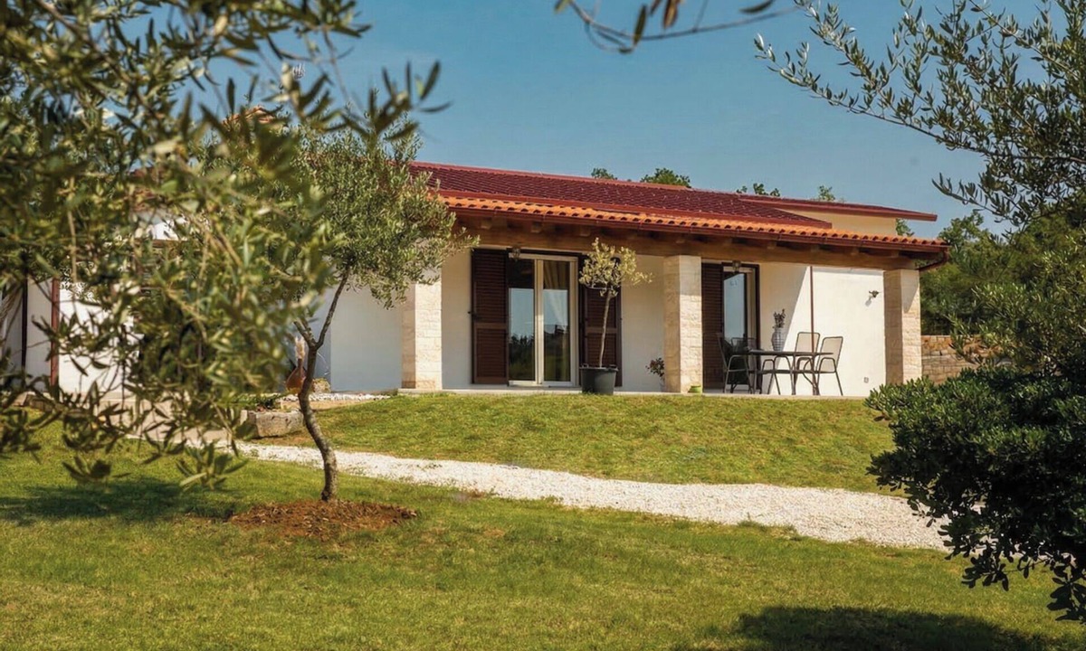 Rovinjsko Selo House | Holiday home on olive grove with pool - only 5 km from Rovinj