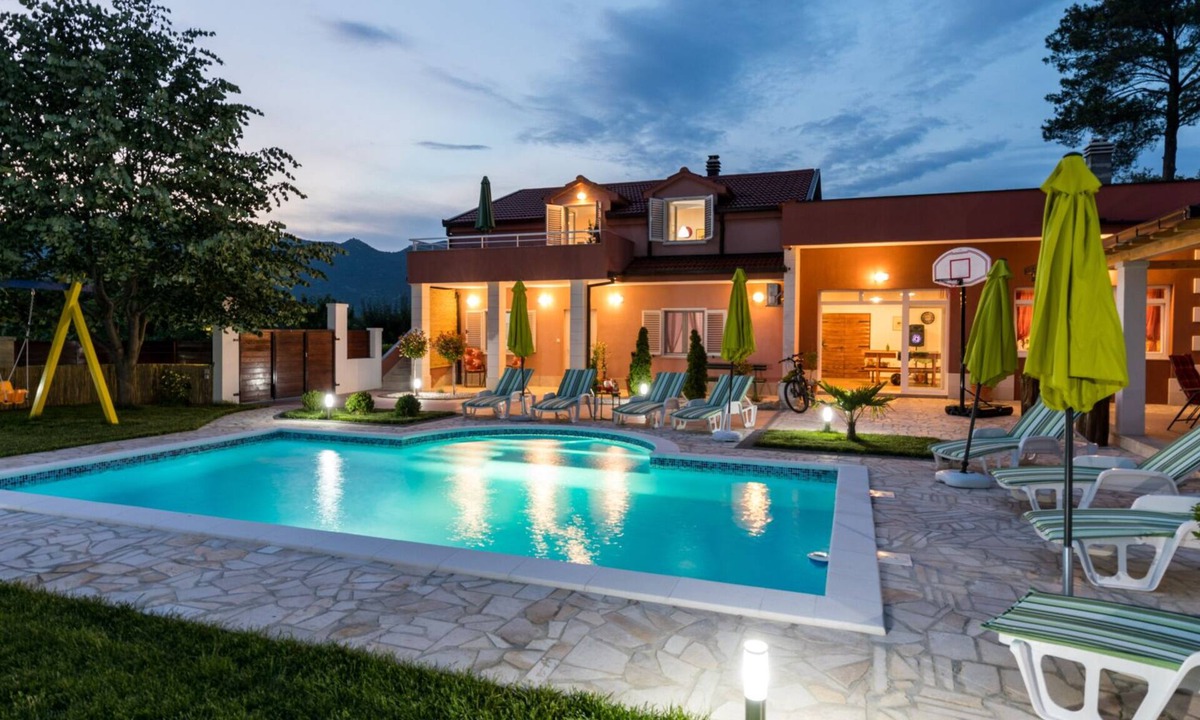 Ploce Villa | Holiday home Ostojic by Villas Guide