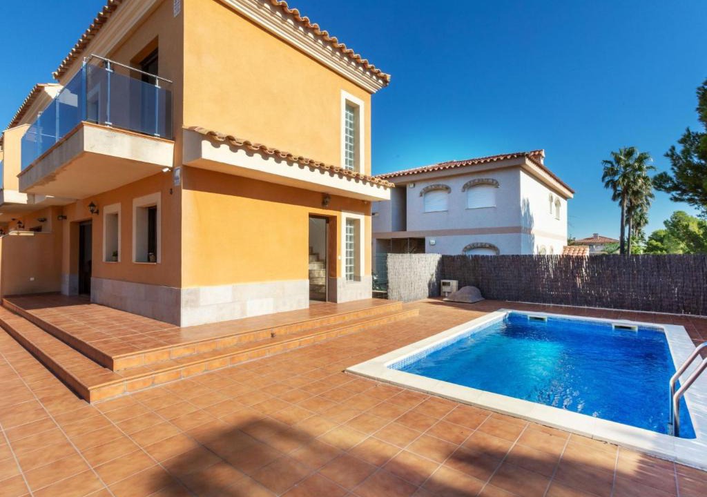 Les Planes del Rei House | Holiday Home Paloma 2-3 by Interhome