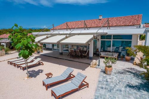 Kolan House | Holiday home Paladina by Pag tours