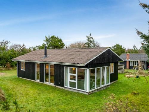 Grærup Strand House | Holiday Home Pietari - 600m from the sea by Interhome