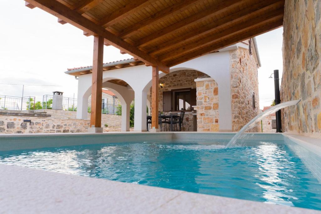 Gornje Selo Villa | Holiday Home Rakova