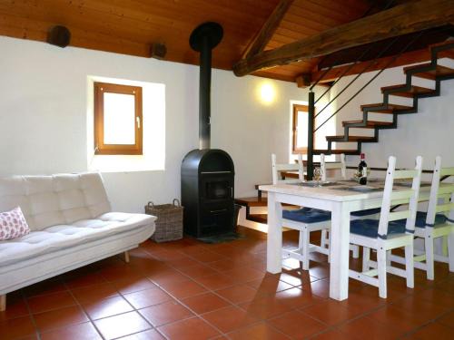 Ponto Valentino House | Holiday Home Rustico al Campett by Interhome