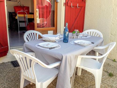 Le Barcares House | Holiday Home Santa Barbara-10 by Interhome