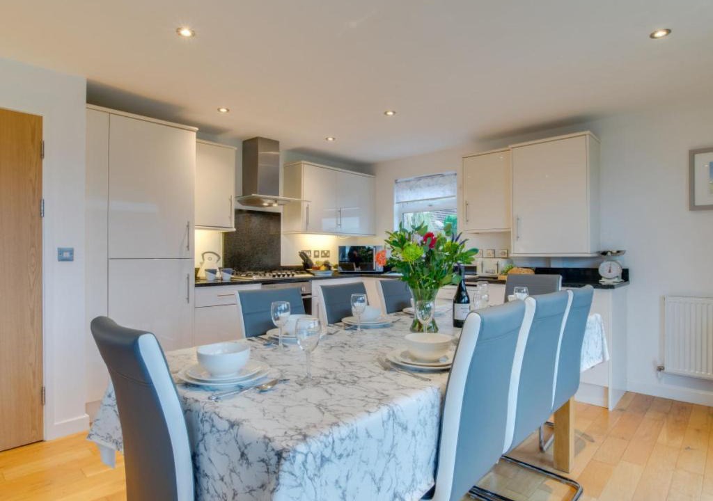 Winnard's Perch House | Holiday Home Serenade by Interhome