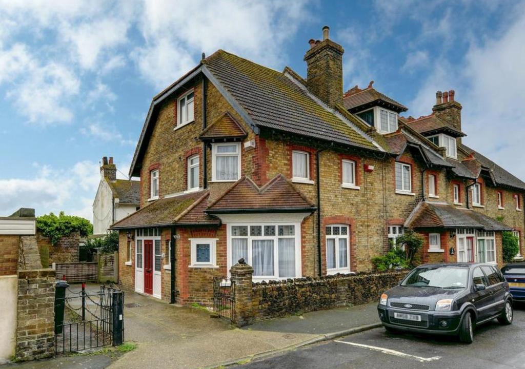 Broadstairs House | Holiday Home Shutler by Interhome