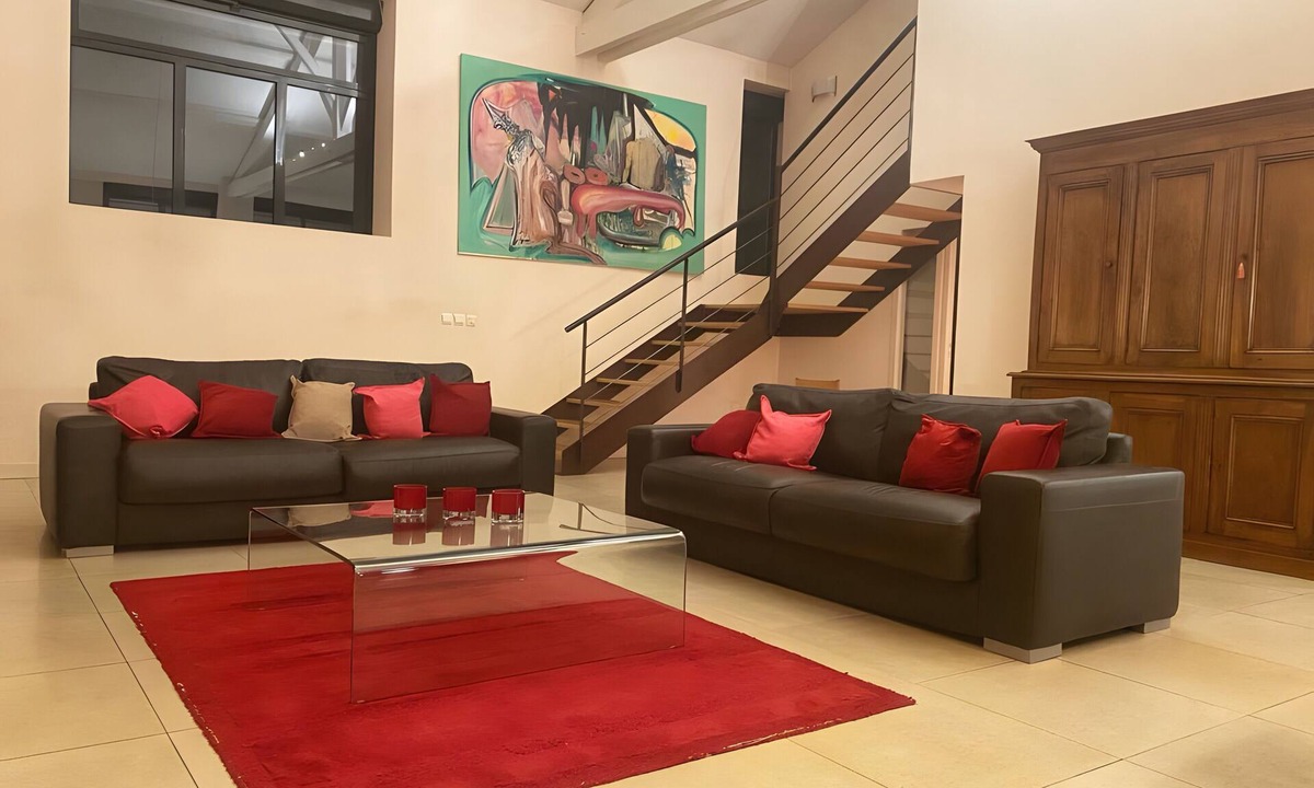 Romans-sur-Isere Apartment | Holiday Home 'The Loft' with Private Terrace, Wi-Fi and Air Conditioning