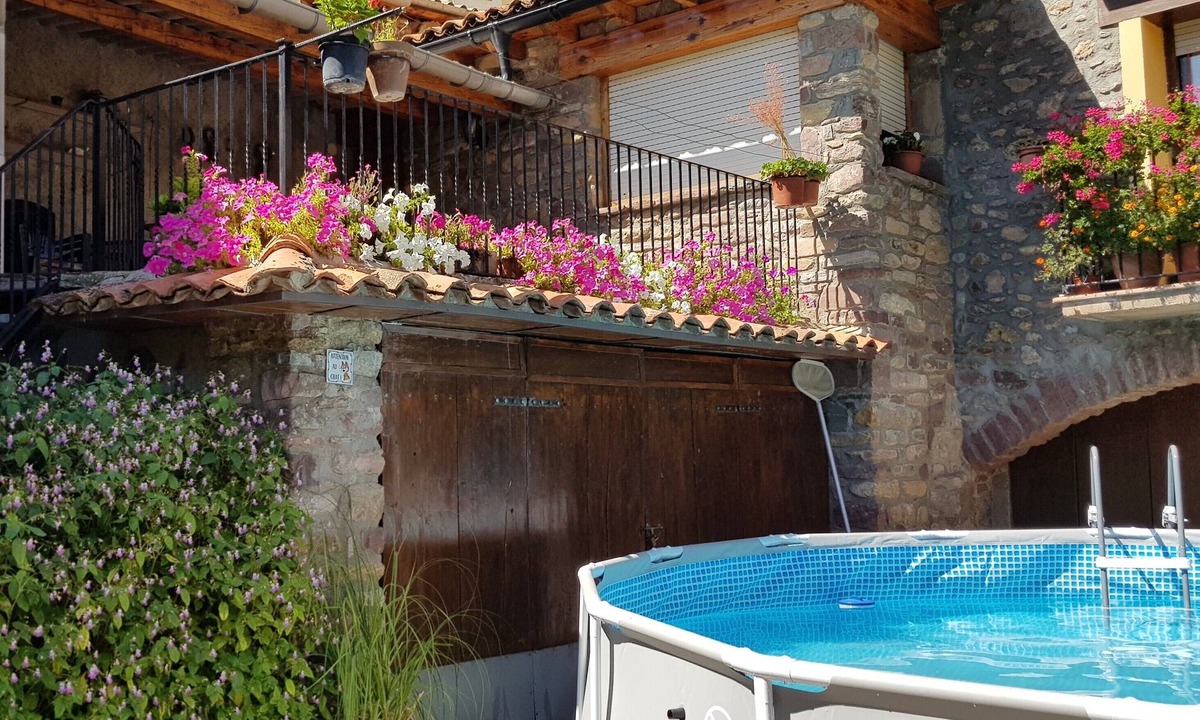 Les Igesies House | Holiday Home 'Teule 1' with Mountain View, Shared Pool and Wi-Fi