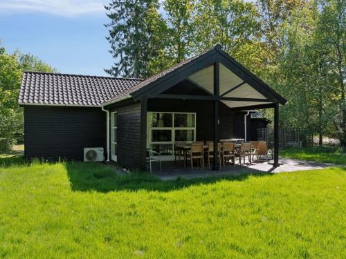 Skygge House | Holiday Home Tomine - from the sea by Interhome