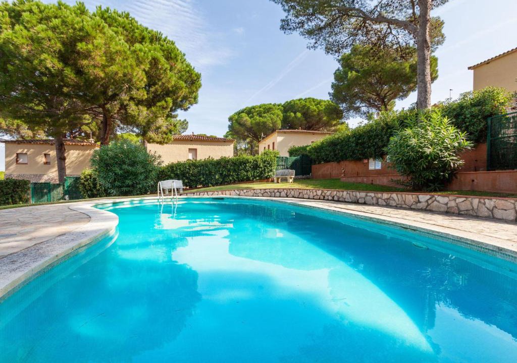 Pals House | Holiday Home Torre Mora-4 by Interhome