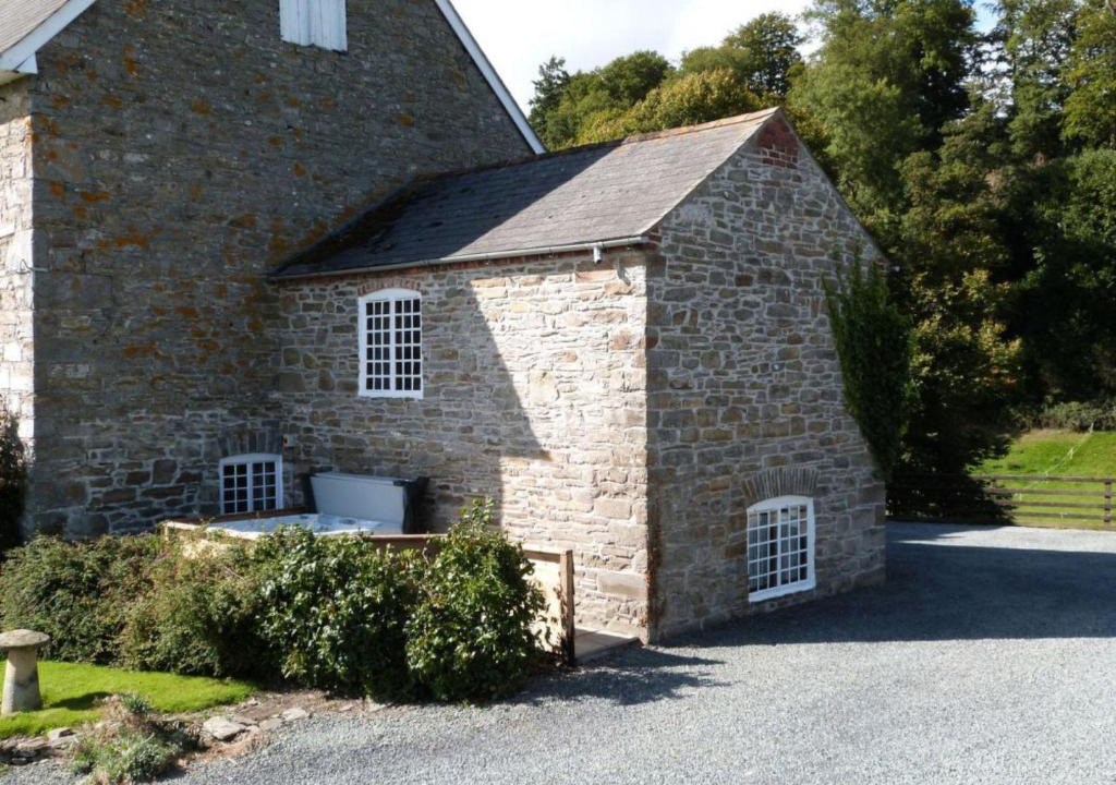 Kingswood House | Holiday Home Trell by Interhome