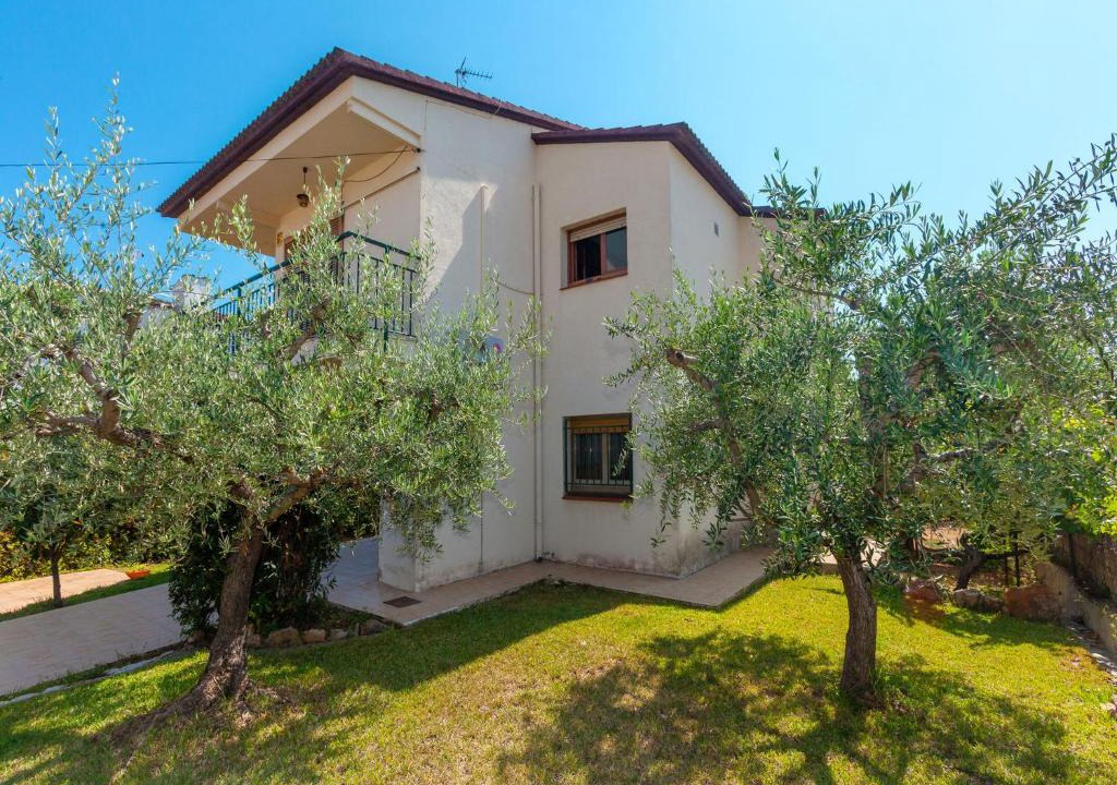 Creixell House | Holiday Home Tres Olivos by Interhome