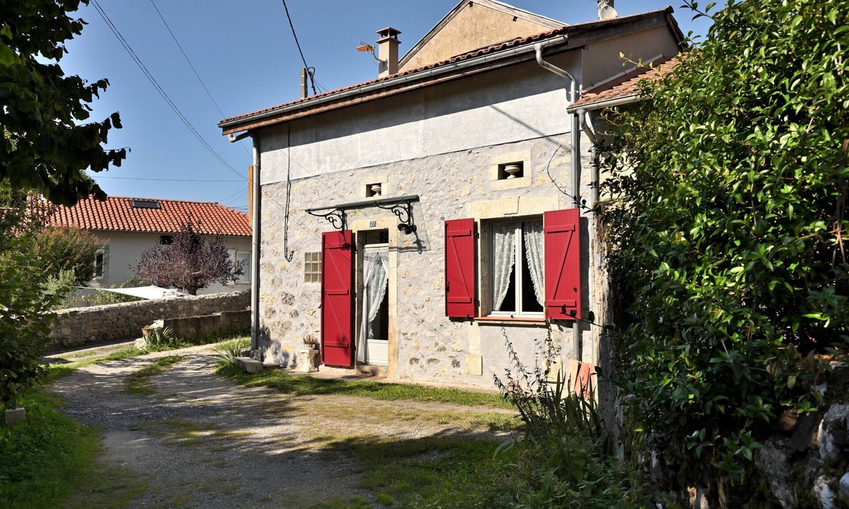 Barbazan House | Holiday Home "Vallée De Barousse" with Mountain View, Private Terrace and Garden