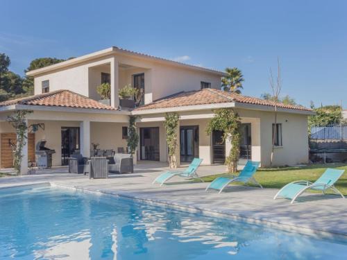 Les Lecques House | Holiday Home Villa by Interhome