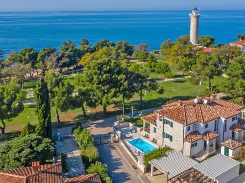 Basanija House | Holiday Home Villa Beach Front by Interhome