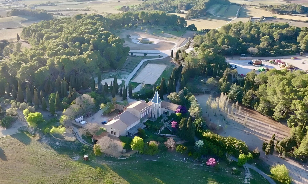 Quarante House | Holiday Home 'Villa Des Vignes Et Spa' with Private Terrace, Wi-Fi and Air Conditioning