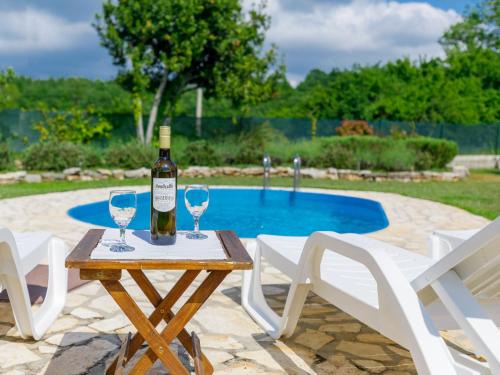 Makovci House | Holiday Home Villa Malini by Interhome