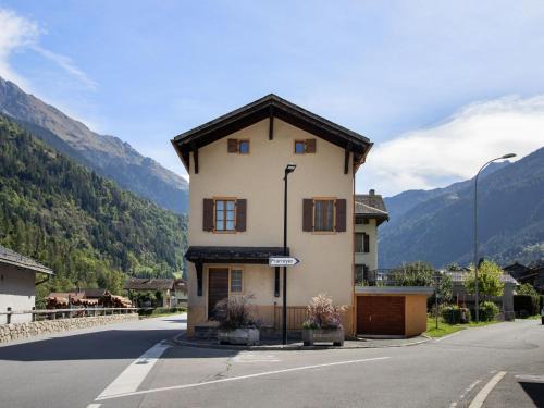 Bruson House | Holiday Home Villa Roduit by Interhome