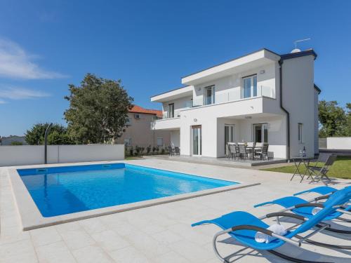 Nova Vas House | Holiday Home Villa Tonka by Interhome
