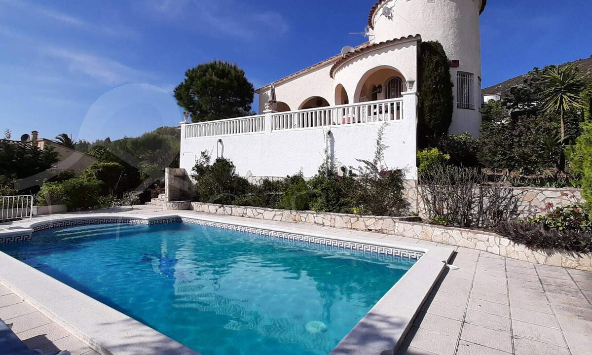 El Mas Isaac Cottage | Holiday Home with Private Pool in Spain
