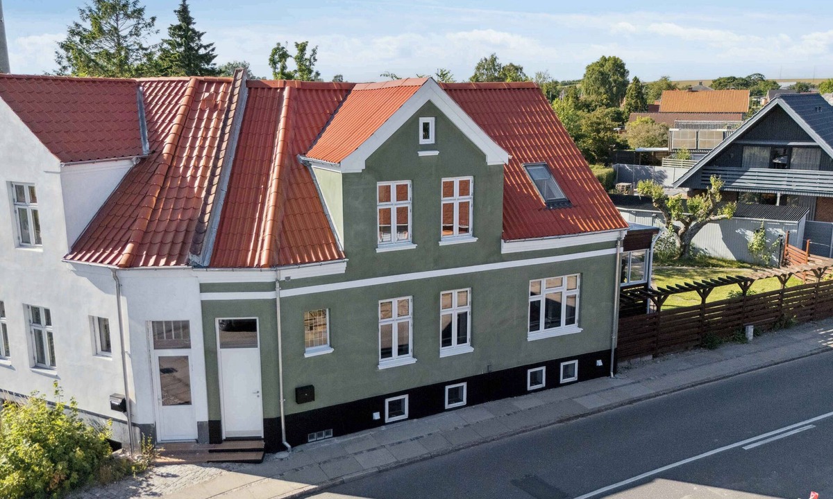 Grenaa Villa | Holiday home with billard table and top location