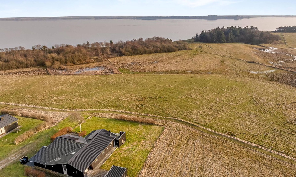 Snedsted House | Holiday home with fjord view, wilderness bath and hot tub