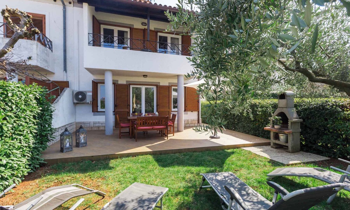 Brulo House | Holiday home with garden