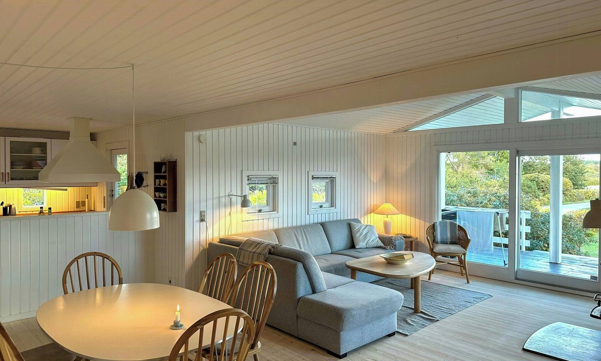 Millinge House | Holiday home with harbour view in Falsled