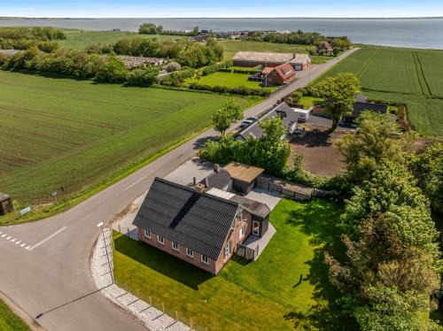 Thyholm House | Holiday Home With Hot Tub And Space For 7 People